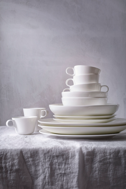 Maastricht Porselein plate coupe Blanc De Blancs 24.5 cm White