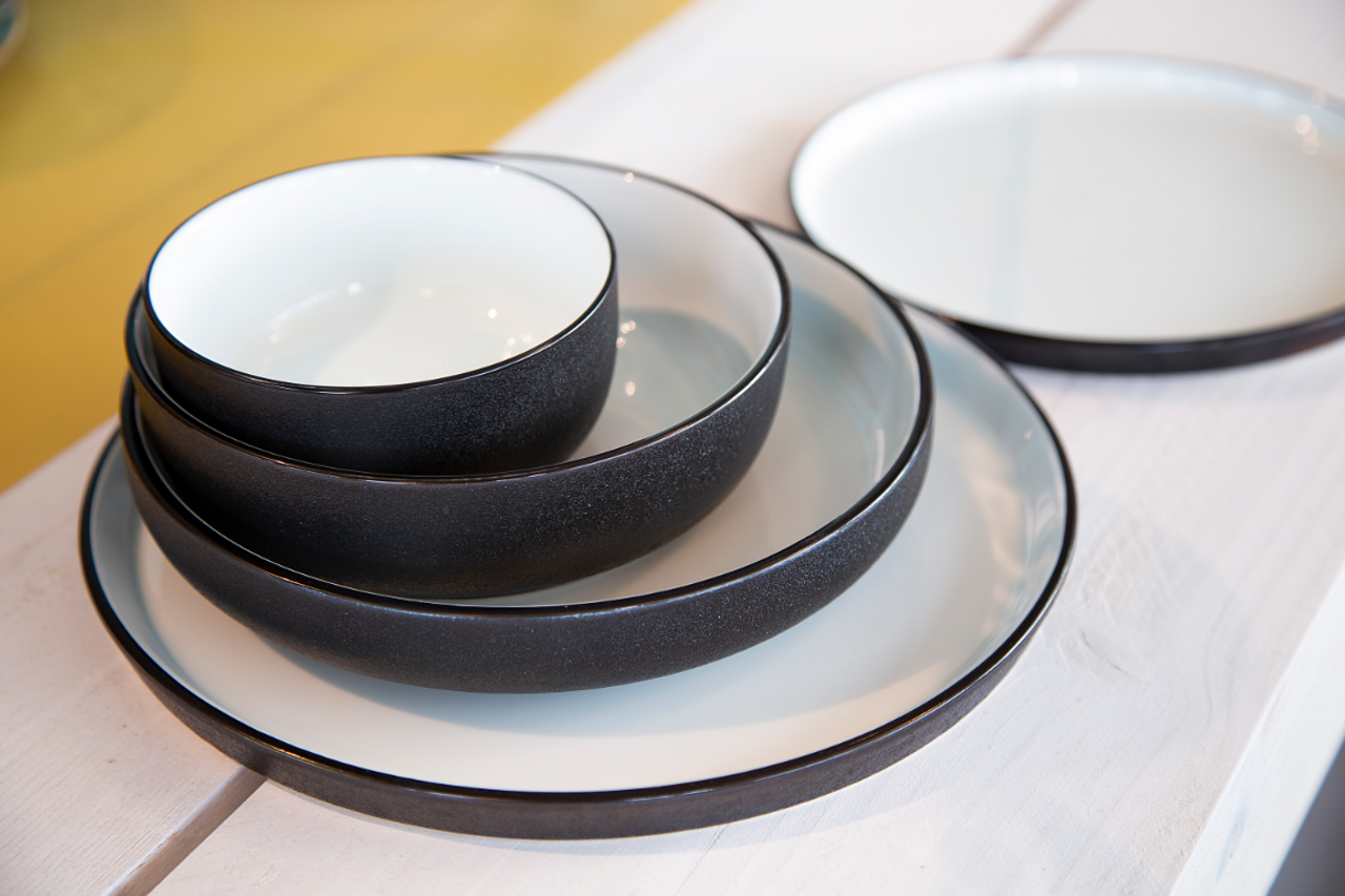 Тарілка Maastricht Porselein Cosmic 20 см White Black 