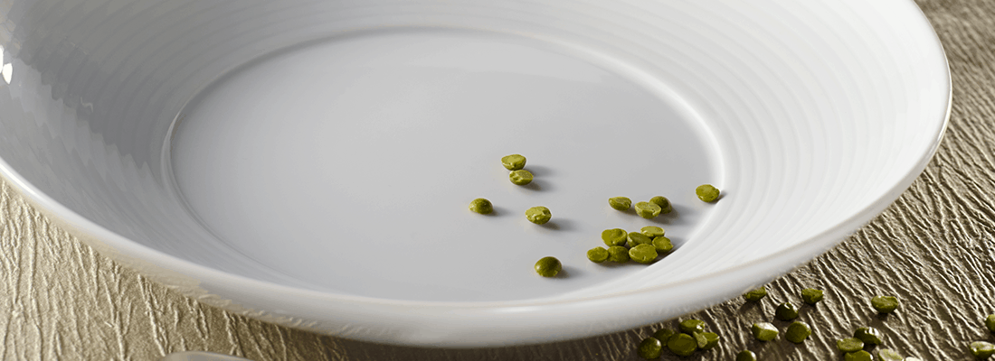 Corby Hall Duo Round Plate | Catalog Number: 010 0040 | Dimensions: 7 in (18 cm)